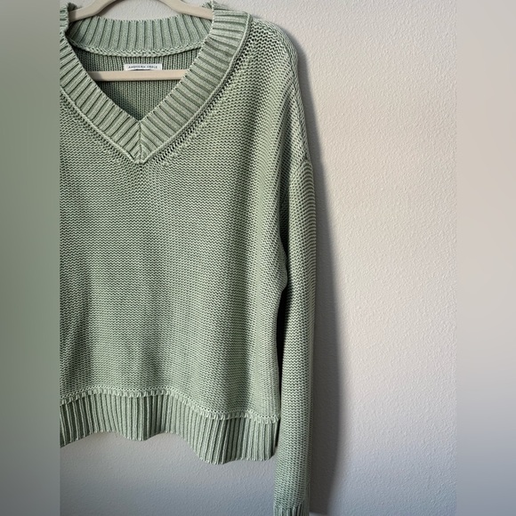 American Eagle Outfitters Sage Green Knit Pullover V-Neck XS - Picture 2 of 6